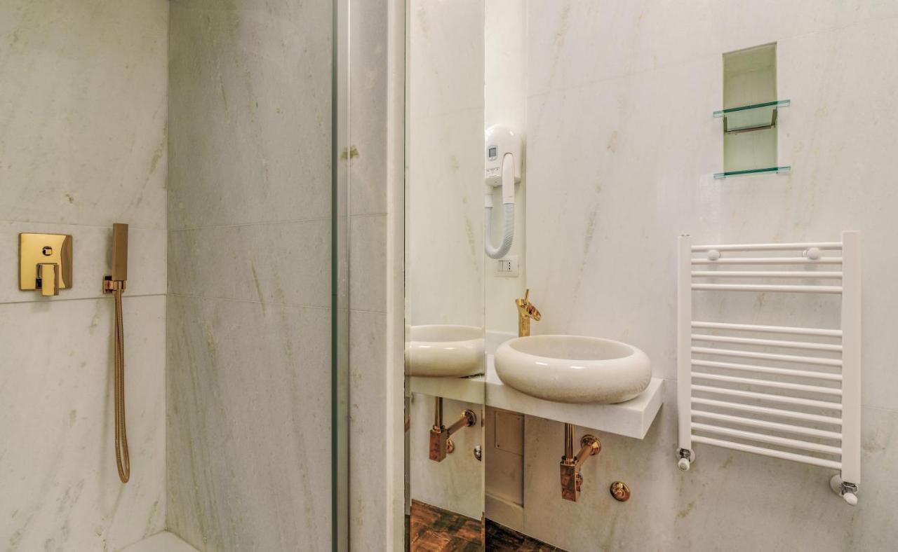 Riviere Private Rooms Alla Scala 米兰 外观 照片